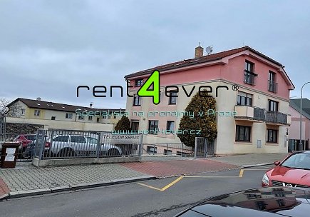 Pronájem bytu, Dolní Chabry, Perštejnská, byt 2+kk v RD, 60 m2, balkon, komora, nezařízený, Rent4Ever.cz