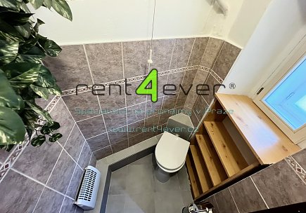 Pronájem bytu, Vršovice, Francouzská, byt 2+kk, 54 m2, po rekonstrukci, nezařízený nábytkem, Rent4Ever.cz