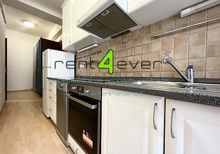 Pronájem bytu, Vršovice, Francouzská, byt 2+kk, 54 m2, po rekonstrukci, nezařízený nábytkem, Rent4Ever.cz