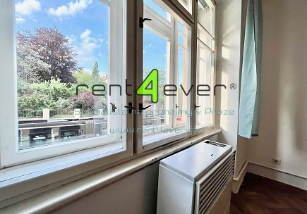 Pronájem bytu, Vršovice, Francouzská, byt 2+kk, 54 m2, po rekonstrukci, nezařízený nábytkem, Rent4Ever.cz