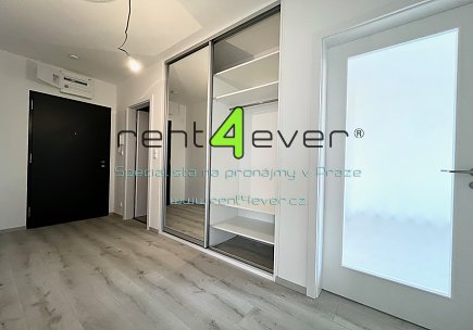 Pronájem bytu, Třebonice, Thomasova - Britská čtvrť, 2+kk, 62.4 m2, novostavba, terasa, nezařízený, Rent4Ever.cz