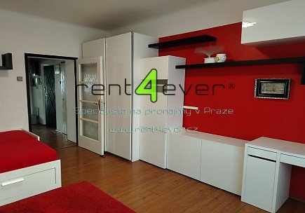 Pronájem bytu, Hostivař, Štěrboholská, pokoj 20 m2, zařízený, spolubydlení v bytě pro max.1 osobu , Rent4Ever.cz