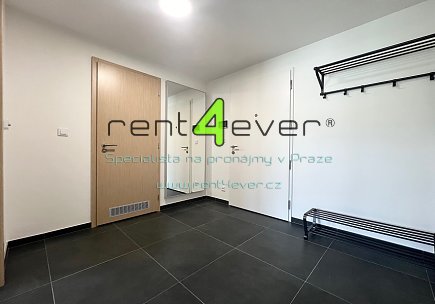 Pronájem bytu, Hodkovičky, V náklích, úplně nový byt 2+kk, v novostavbě Golf resort, balkon, sklep, Rent4Ever.cz