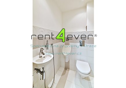 Pronájem bytu, Nové Město, Zlatnická, podkrovní 3+kk, 103.32 m2, cihla, po rekonstrukci, s komorou, Rent4Ever.cz