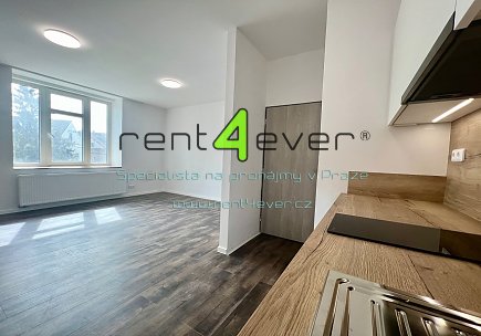 Pronájem bytu, Kolín, Zborovská, úplně nový byt 1+kk, 27 m2, po rekonstrukci, nevybavený nábytkem, Rent4Ever.cz
