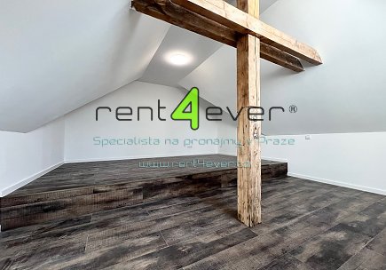 Pronájem bytu, Kolín, Zborovská, úplně nový podkrovní byt 2+kk, 58 m2, po rekonstrukci, nevybavený , Rent4Ever.cz