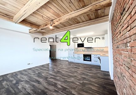 Pronájem bytu, Kolín, Zborovská, úplně nový podkrovní byt 2+kk, 58 m2, po rekonstrukci, nevybavený , Rent4Ever.cz