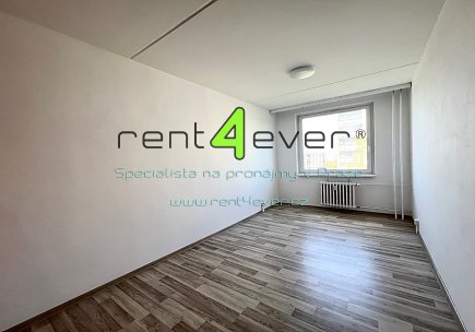 Pronájem bytu, Modřany, Petržílova, 3+1, 77 m2, po rekonstrukci, lodžie, sklep, částečně vybavený, Rent4Ever.cz