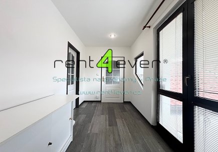 Pronájem bytu, Radonice, Prchalova, podkrovní byt 3+kk, 120 m2, v RD, terasa, vybavený nábytkem, Rent4Ever.cz