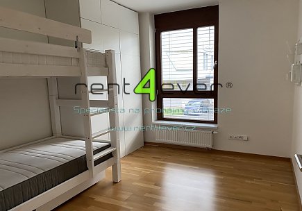 Pronájem bytu, Hodkovičky, Pod lysinami, 2+kk, 50 m2, v novostavbě, s předzahrádkou, část. zařízený, Rent4Ever.cz