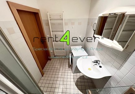 Pronájem bytu, Vysočany, Nepilova, ateliér 2+kk, 39 m2, novostavba - projekt Rubeška, Rent4Ever.cz