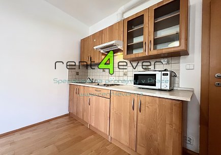 Pronájem bytu, Vysočany, Nepilova, ateliér 2+kk, 39 m2, novostavba - projekt Rubeška, Rent4Ever.cz