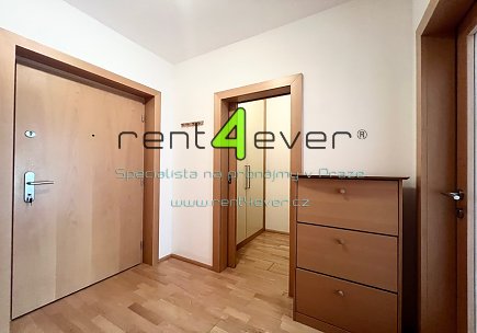 Pronájem bytu, Vysočany, Nepilova, ateliér 2+kk, 39 m2, novostavba - projekt Rubeška, Rent4Ever.cz