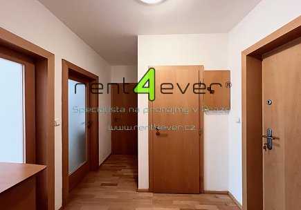 Pronájem bytu, Vysočany, Nepilova, ateliér 2+kk, 39 m2, novostavba - projekt Rubeška, Rent4Ever.cz