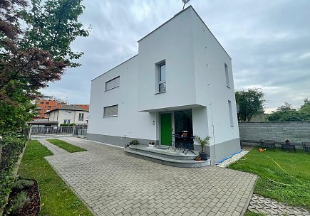 Pronájem bytu, Braník, Ludvíkova, byt 2+kk, 42 m2, novostavba, kompletně zařízený nábytkem, Rent4Ever.cz