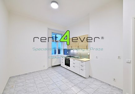 Pronájem bytu, Nové Město, Zlatnická, byt 1+1, 45.5 m2, cihla, po rekonstrukci, nevybavený nábytkem, Rent4Ever.cz