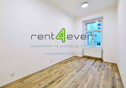 Pronájem bytu, Nové Město, Zlatnická, byt 1+1, 45.5 m2, cihla, po rekonstrukci, nevybavený nábytkem, Rent4Ever.cz