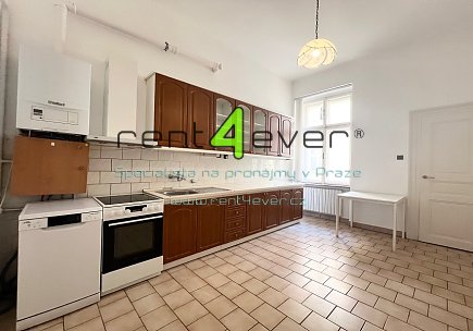 Pronájem bytu, Karlín, Za Poříčskou bránou, byt 3+1, 100 m2, částečně zařízený nábytkem, Rent4Ever.cz