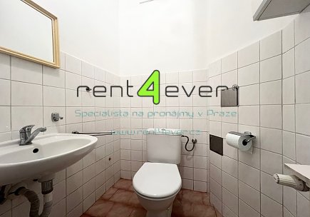 Pronájem bytu, Karlín, Za Poříčskou bránou, byt 3+1, 100 m2, částečně zařízený nábytkem, Rent4Ever.cz