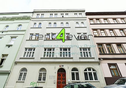 Pronájem bytu, Žižkov, Cimburkova, byt 2+kk, 36 m2, po rekonstrukci, zařízený nábytkem, Rent4Ever.cz