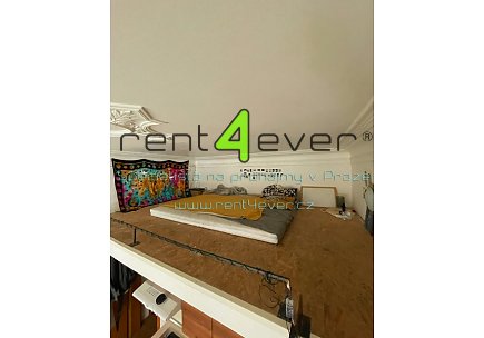 Pronájem bytu, Žižkov, Cimburkova, byt 2+kk, 36 m2, po rekonstrukci, zařízený nábytkem, Rent4Ever.cz