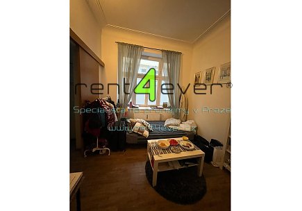 Pronájem bytu, Žižkov, Cimburkova, byt 2+kk, 36 m2, po rekonstrukci, zařízený nábytkem, Rent4Ever.cz