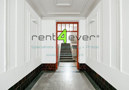 Pronájem bytu, Žižkov, Cimburkova, byt 2+kk, 36 m2, po rekonstrukci, zařízený nábytkem, Rent4Ever.cz