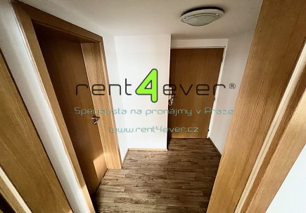 Pronájem bytu, Žižkov, Cimburkova, byt 2+kk, 36 m2, po rekonstrukci, zahrada, nezařízený nábytkem, Rent4Ever.cz