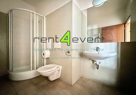 Pronájem bytu, Žižkov, Cimburkova, byt 2+kk, 36 m2, po rekonstrukci, zahrada, nezařízený nábytkem, Rent4Ever.cz