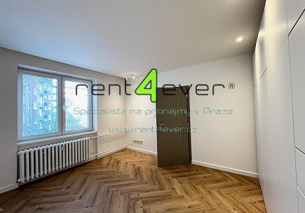 Pronájem bytu, Vršovice, Kavkazská, byt 2+1, 52 m2, po rekonstrukci, sklep, společný balkon, Rent4Ever.cz