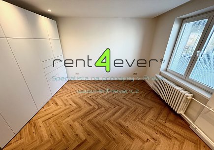 Pronájem bytu, Vršovice, Kavkazská, byt 2+1, 52 m2, po rekonstrukci, sklep, společný balkon, Rent4Ever.cz