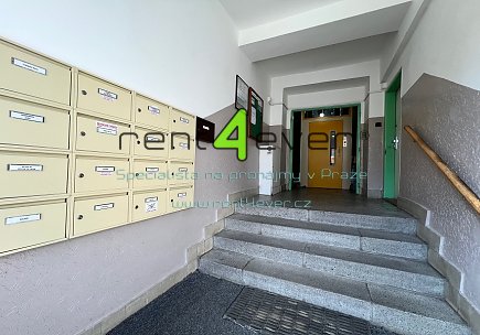 Pronájem bytu, Vršovice, Kavkazská, byt 2+1, 52 m2, po rekonstrukci, sklep, společný balkon, Rent4Ever.cz