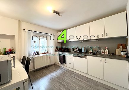 Pronájem bytu, Nové Město, Palackého, byt 1+1, 40 m2, po rekonstrukci, zařízený nábytkem, Rent4Ever.cz