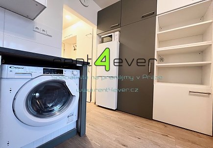 Pronájem bytu, Hostivař, Gercenova, byt 1+kk, 20 m2, po rekonstrukci, zařízený nábytkem, Rent4Ever.cz