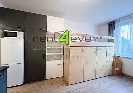 Pronájem bytu, Hostivař, Gercenova, byt 1+kk, 20 m2, po rekonstrukci, zařízený nábytkem, Rent4Ever.cz