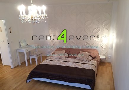 Pronájem bytu, Vršovice, Novorossijská, byt 2+kk, 35.7 m2, po rekonstrukci, zařízený nábytkem, Rent4Ever.cz