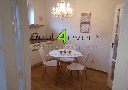 Pronájem bytu, Vršovice, Novorossijská, byt 2+kk, 35.7 m2, po rekonstrukci, zařízený nábytkem, Rent4Ever.cz