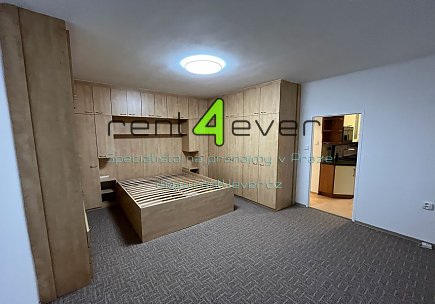 Pronájem bytu, Vršovice, Bělocerkevská, byt 1+1, 36.7 m2, po kompletní rekonstrukci, zařízený, Rent4Ever.cz