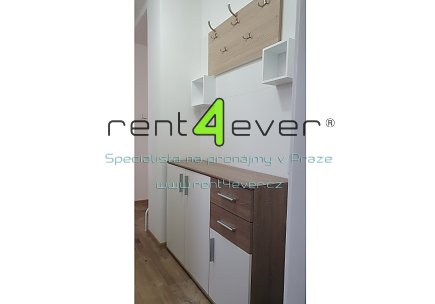 Pronájem bytu, Benešov, Jiřího Franka, byt 3+1, 78 m2 v RD, po rekonstrukci, balkon, nezařízený, Rent4Ever.cz