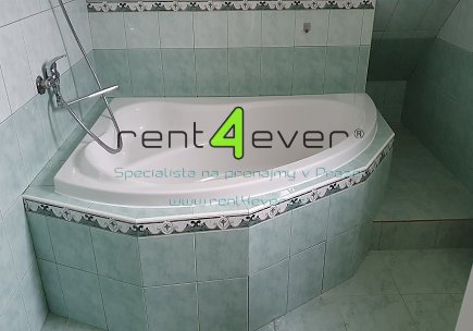 Pronájem bytu, Benešov, Jiřího Franka, byt 3+1, 78 m2 v RD, po rekonstrukci, balkon, nezařízený, Rent4Ever.cz