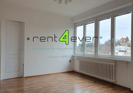 Pronájem bytu, Benešov, Jiřího Franka, byt 3+1, 78 m2 v RD, po rekonstrukci, balkon, nezařízený, Rent4Ever.cz