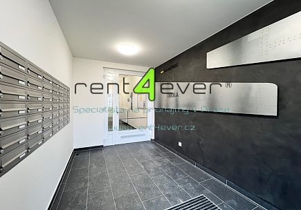 Pronájem bytu, Kbely, Sedlářova, byt 2+kk, 51 m2, novostavba, balkon, park. stání, nevybavený, Rent4Ever.cz