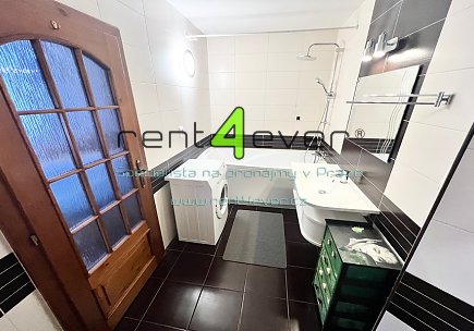 Pronájem bytu, Vinohrady, Vinohradská, byt 2+1, 51 m2, cihla, výtah, kompletně vybavený nábytkem, Rent4Ever.cz