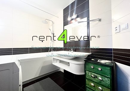 Pronájem bytu, Vinohrady, Vinohradská, byt 2+1, 51 m2, cihla, výtah, kompletně vybavený nábytkem, Rent4Ever.cz