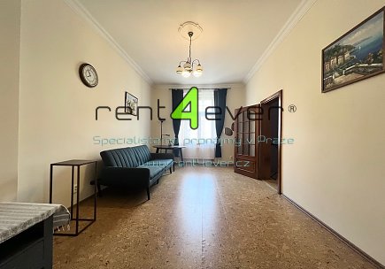 Pronájem bytu, Vinohrady, Vinohradská, byt 2+1, 51 m2, cihla, výtah, kompletně vybavený nábytkem, Rent4Ever.cz