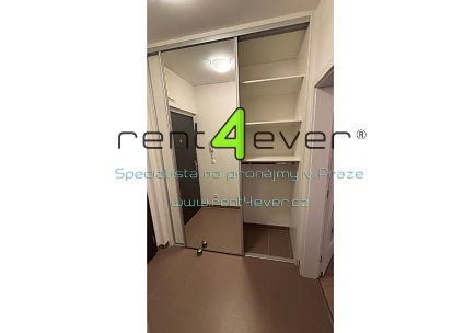 Pronájem bytu, Letňany, Škrábkových, byt 1+kk, 37 m2, novostavba, balkon, garáž. stání, sklep, Rent4Ever.cz