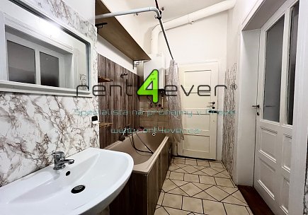 Pronájem bytu, Vinohrady, Korunní, byt 3+1, 110 m2, po rekonstrukci, částečně vybavený nábytkem, Rent4Ever.cz