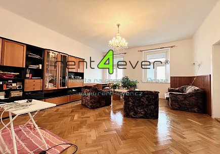 Pronájem bytu, Dejvice, Na Čihadle, byt 3+1, 92 m2, ve vile, balkon, zahrada, zařízený nábytkem, Rent4Ever.cz