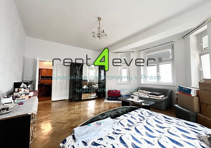 Pronájem bytu, Dejvice, Na Čihadle, byt 3+1, 92 m2, ve vile, balkon, zahrada, zařízený nábytkem, Rent4Ever.cz