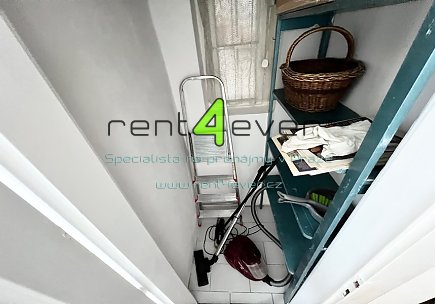 Pronájem bytu, Dejvice, Na Čihadle, byt 3+1, 92 m2, ve vile, balkon, zahrada, zařízený nábytkem, Rent4Ever.cz